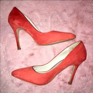 Shoe dazzle pumps